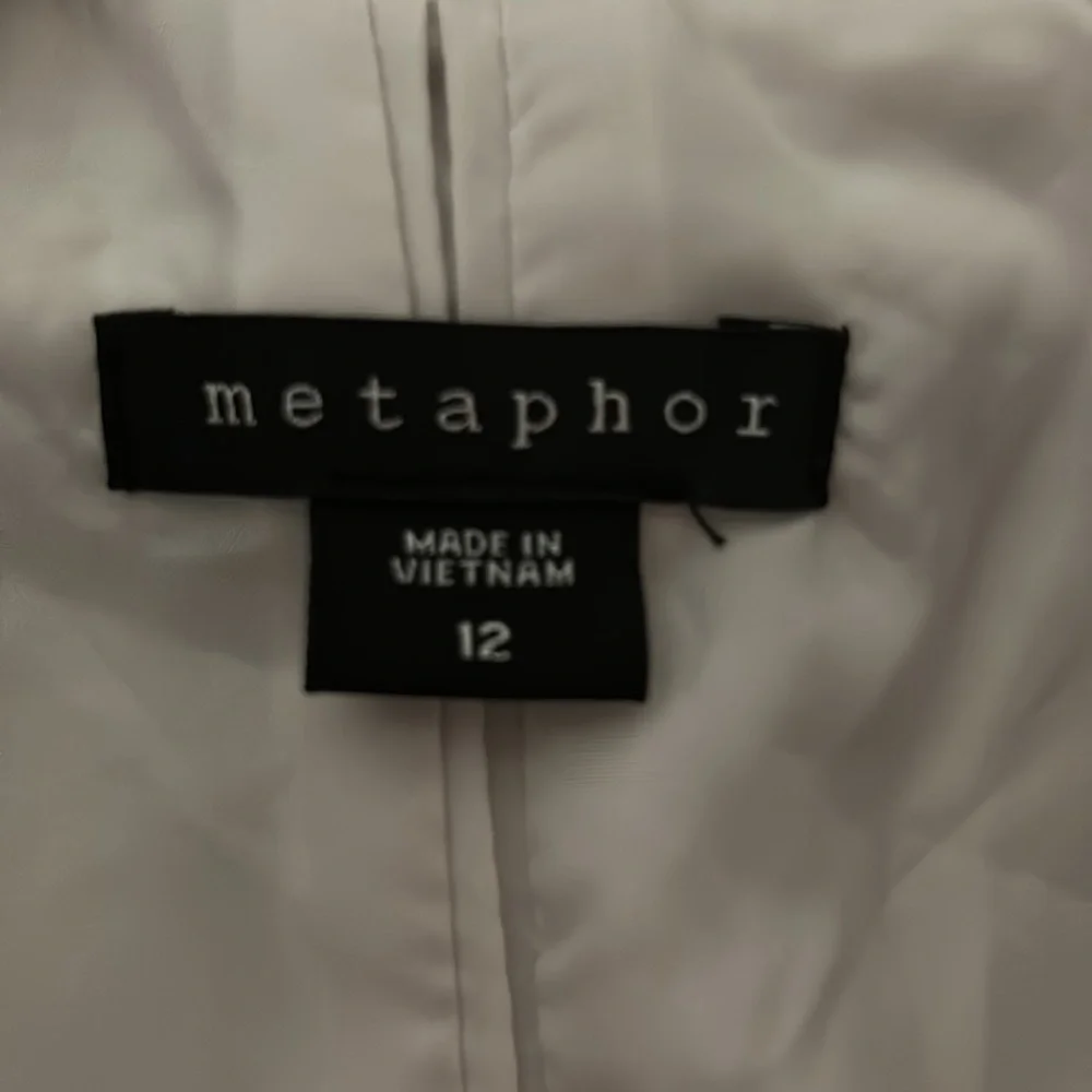 Blazer - Picture 3 of 3
